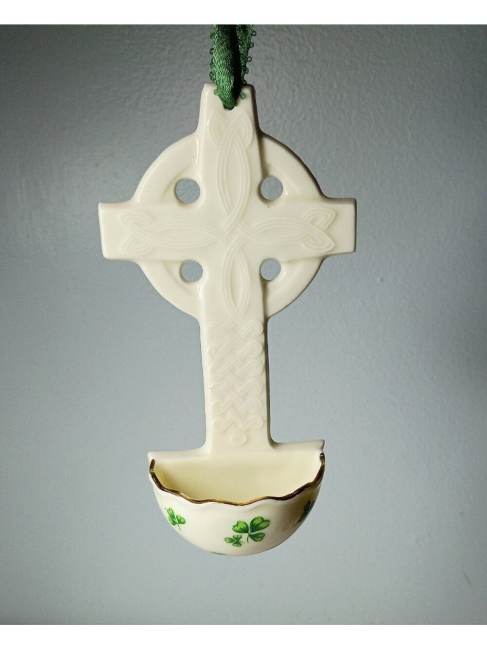 Vintage 1996 Lefton Irish Celtic Cross Holy Water Font Shamrocks Religious